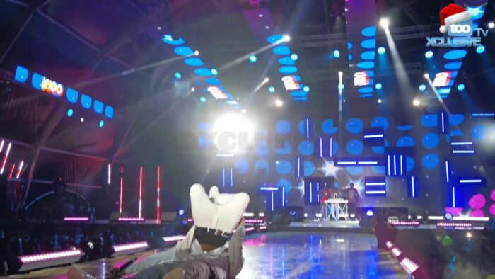 Lil Kesh falls on stage
