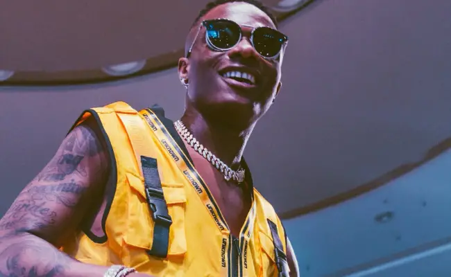 Wizkid music: Singer playing on stage