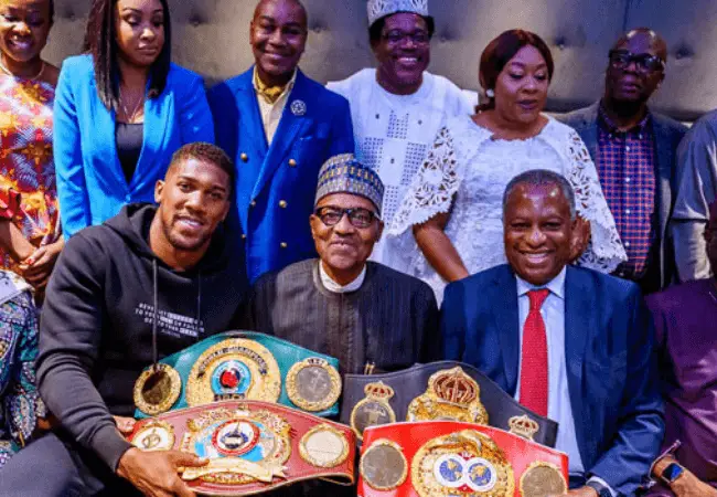 Anthony Joshua presents his championship belts to President Buhari in this heartwarming way [photos]
