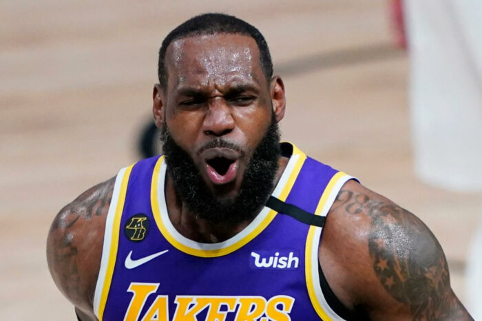 LeBron James erupts and leads way for Lakers win over the Blazers