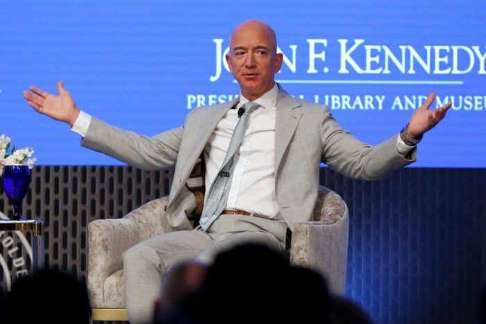Amazon CEO, Jeff Bezos becomes the first person to be worth $200 million