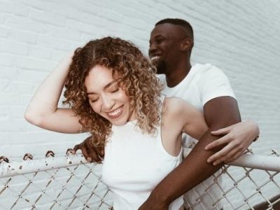 Doctor cupid: 5 signs that your girlfriend is in love with you