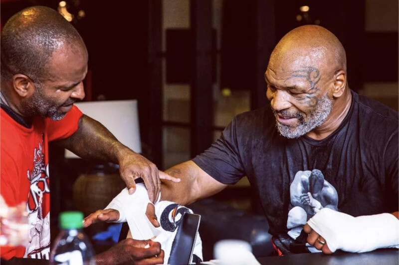 Former heavyweight champion Mike Tyson set to fight in an exhibition