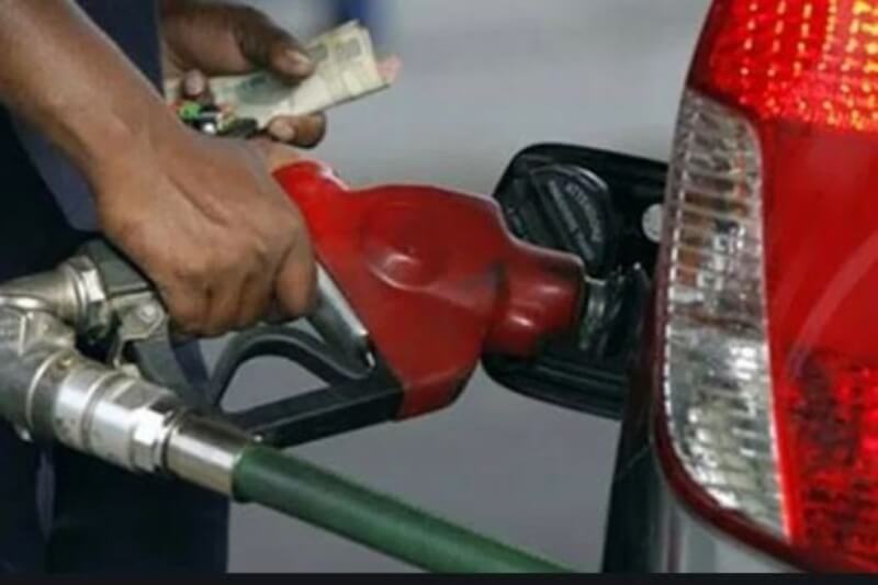 FG reduces pump price of petrol to N162 per liter