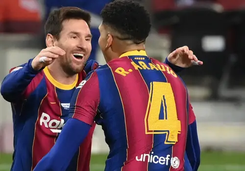Messi equals Pele's club goal record in Barcelona's 2-2 draw with Valencia