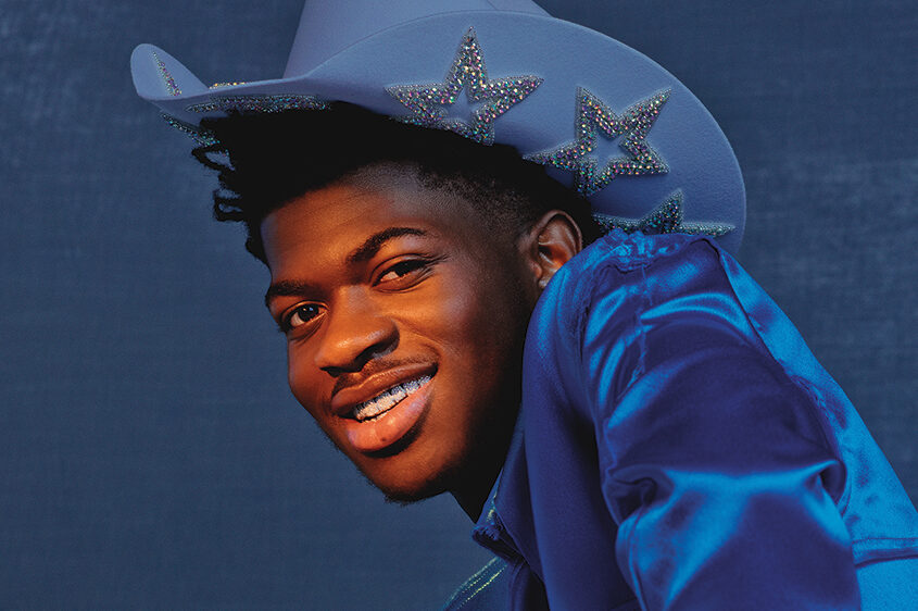 "Old Town Road" crooner Lil Nas X announced buying his first house, with stunning photos