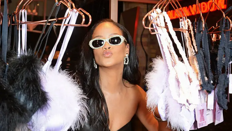 Cardi and five other female top singers in the fashion business, Rihanna Savage X Fenty