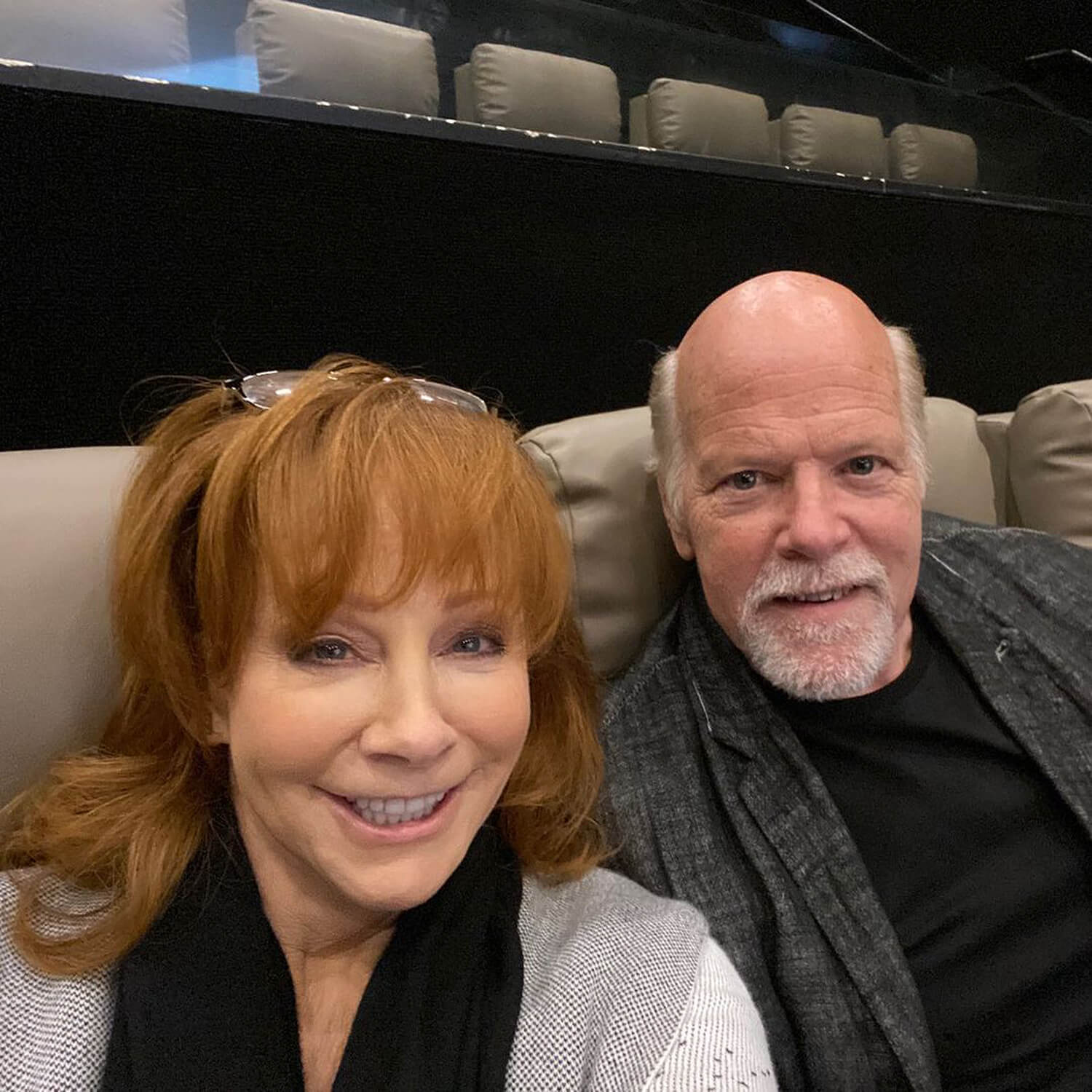 Reba McEntire is umarried but in a serious relationship with Rex Linn