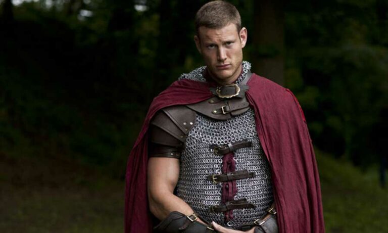 Umbrella Academy actor Tom Hopper height, wife, net worth, and more ...