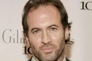 Gilmore Girl's Scott Patterson