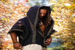 MENS HOODED KIMONO VEST