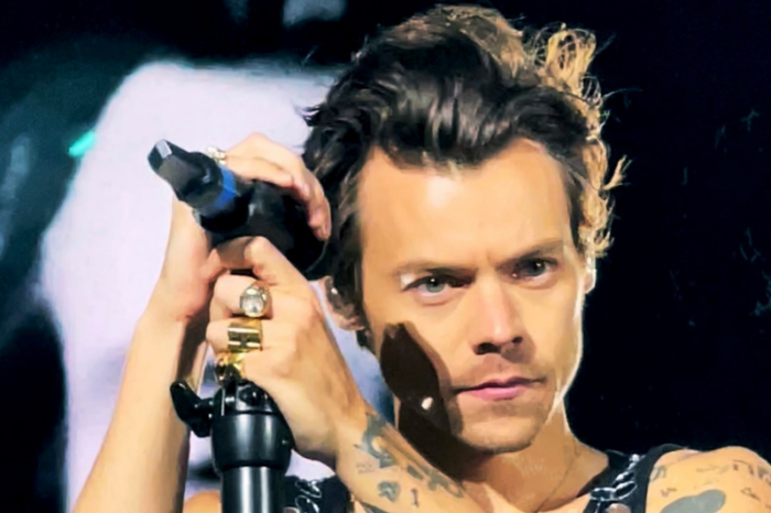 What is Harry Styles Age? All About the Famous Singer, Songwriter and Actor